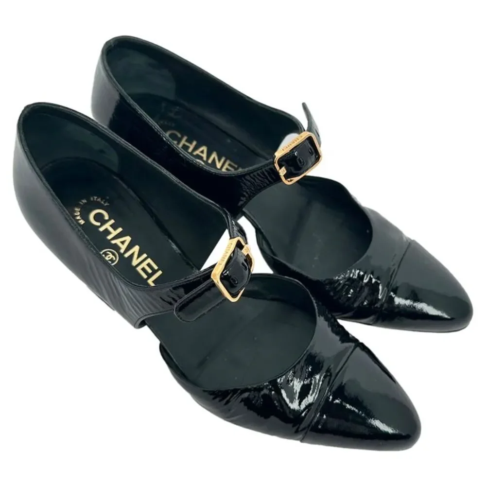 Chanel Almond-Toe Mary Jane Pumps in Black Patent Leather